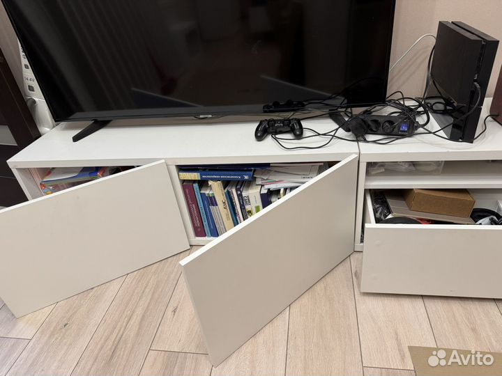 Тумба под тв и навесные шкафы в гостинную Икеа