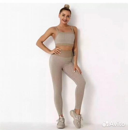 Спортивный костюм женский новый