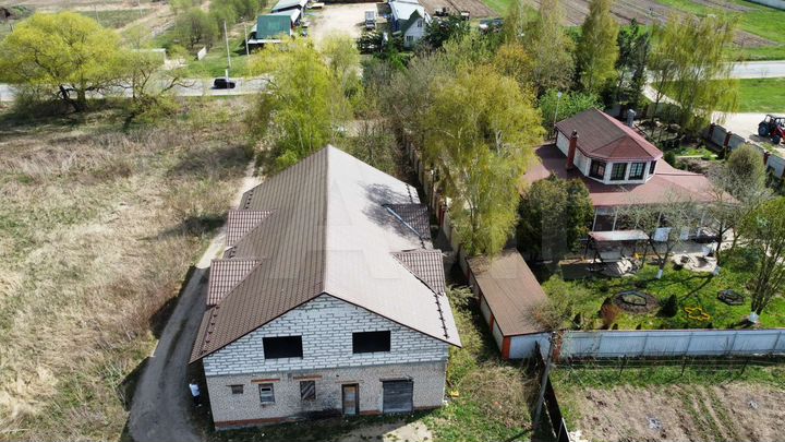 Здание, 400 м²