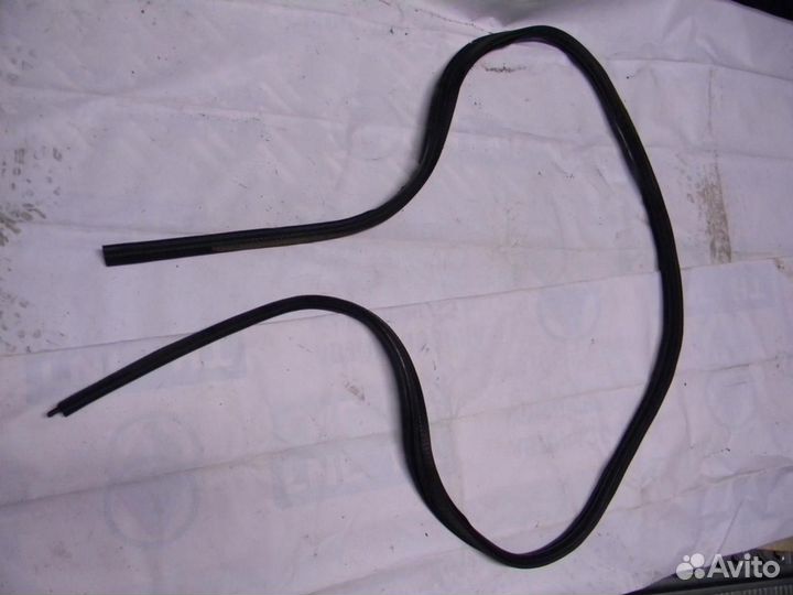 Уплотнитель багажника Focus II 2005-2008