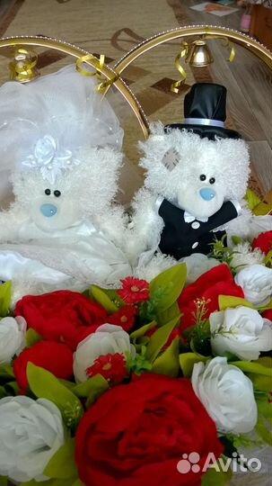 Свадебное украшение на машину