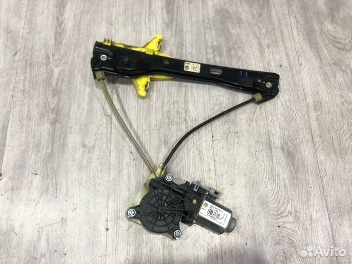 Стеклоподъемник задний левый Volkswagen Polo 5