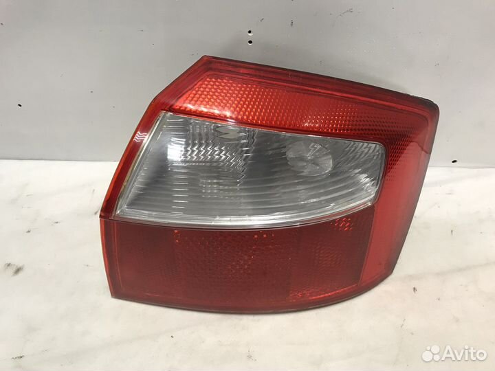 Фонарь задний правый седан Audi A4 B6