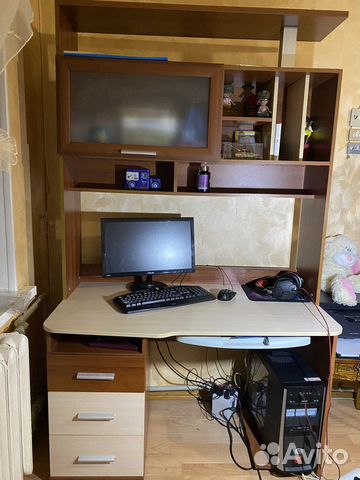 Компьютерный стол