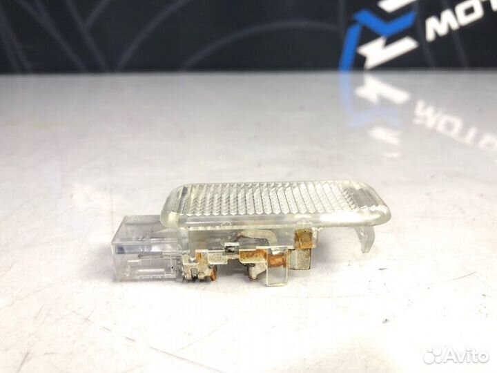 Плафон салона Audi A4 B6 ALT 2001