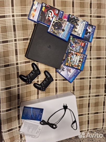 Sony PS4 slim 1 tb, 2 dualshok 4, 9 игр