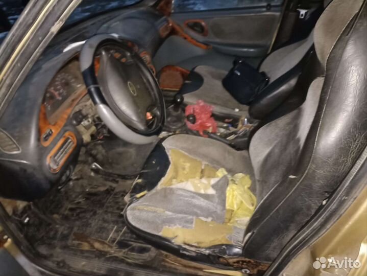 Chevrolet Niva 1.7 МТ, 2004, битый, 200 000 км