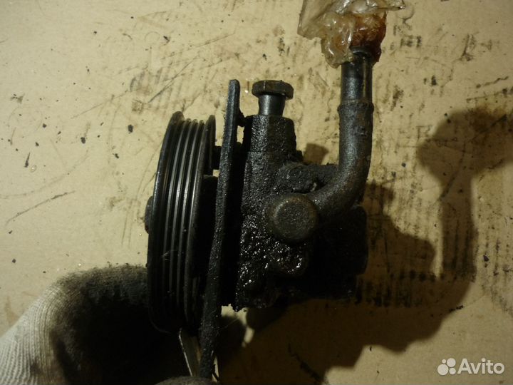 Насос гур Спектра 1.6