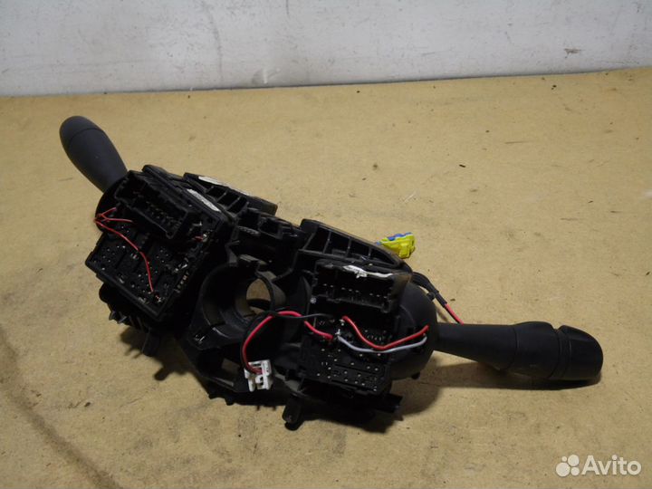 Блок подрулевых переключателей Рено Логан 2