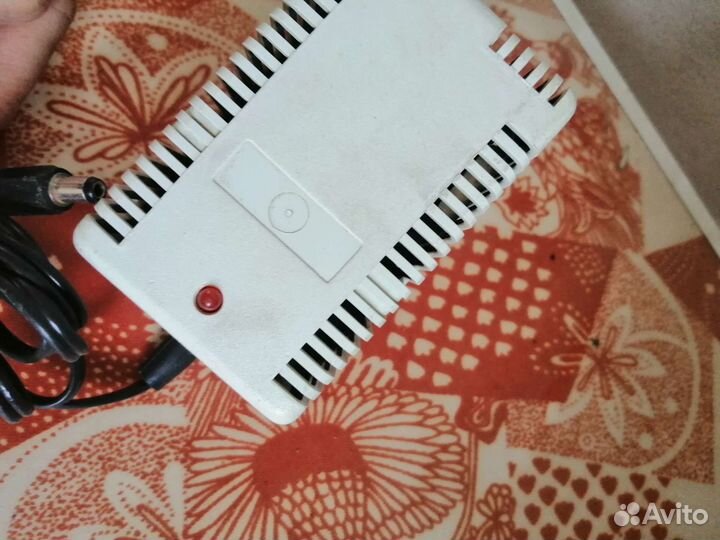 Зарядное устройство 6.7в х 0.5а