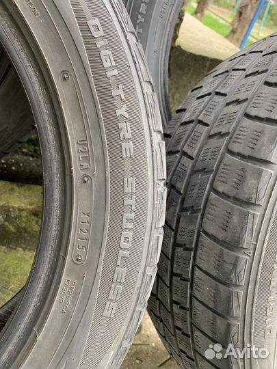 Dunlop Winter Maxx WM01 215/55 R17 94T