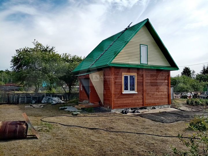 Дача 30 м² на участке 10 сот.