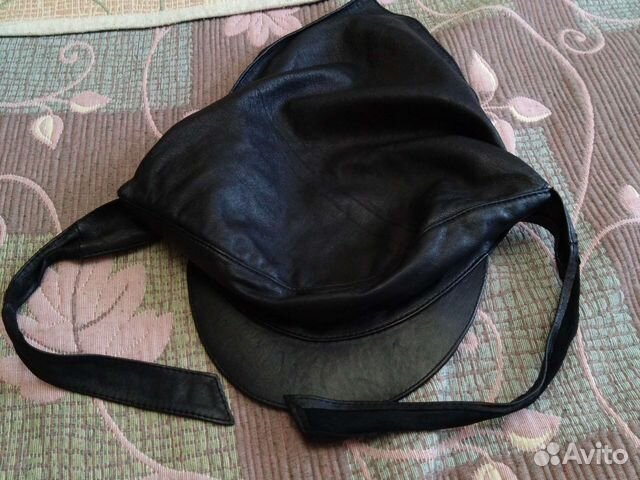 Кепка кожаная женская