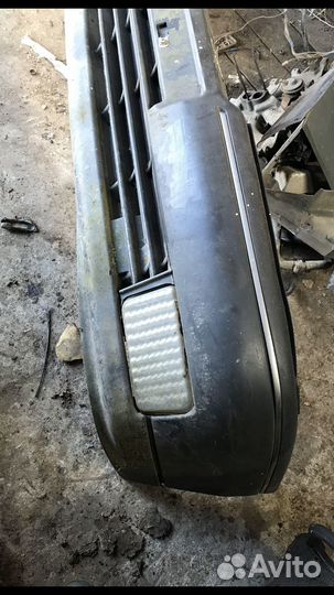 Передний бампер Опель Омега А