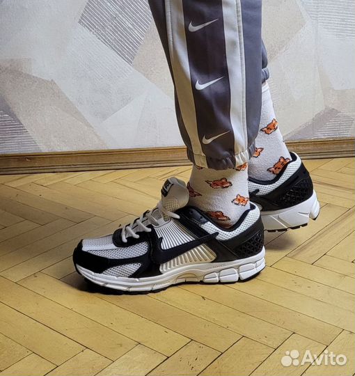 Кроссовки Nike air zoom vomero 5