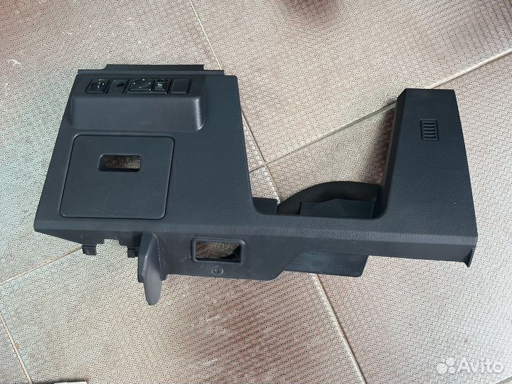 Панель подрулевая Nissan Tiida C11