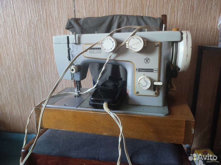 Швейная машина Подольск 142