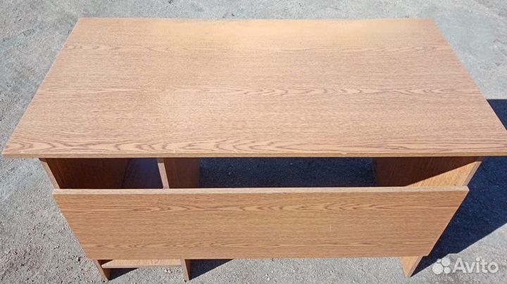 Письменный стол