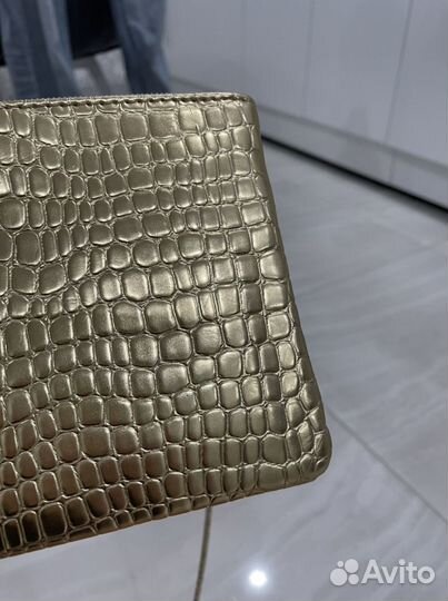 Клатч золотой, шляпка и бабочка