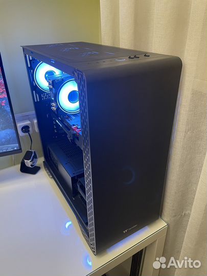 Корпус thermaltake S300 TG