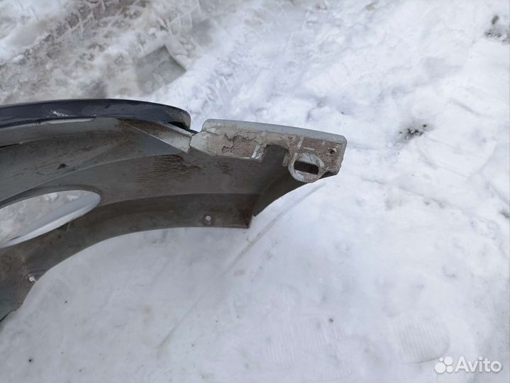 Передний бампер Peugeot 206