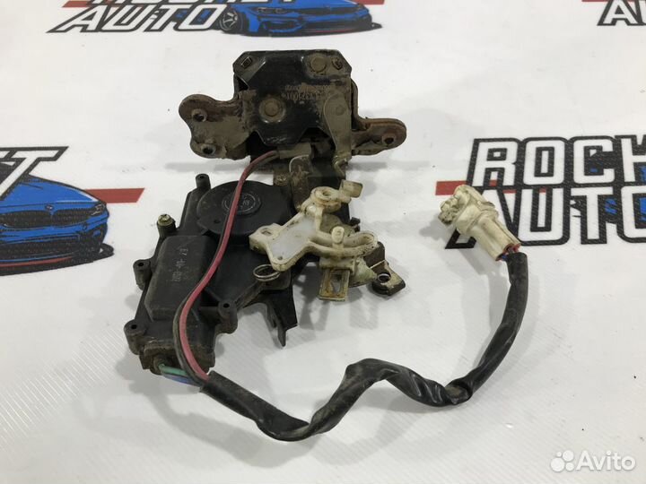 Замок багажника Geely Emgrand EC7 RV 1068003360