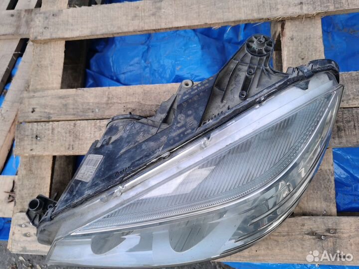 Фара mercedes w204 левая с трещиной галоген