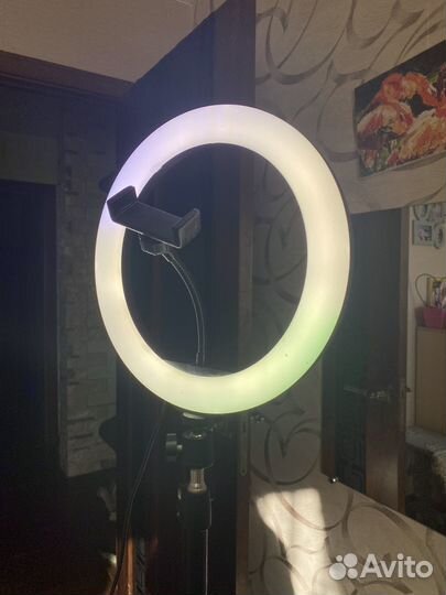Кольцевая лампа со штативом