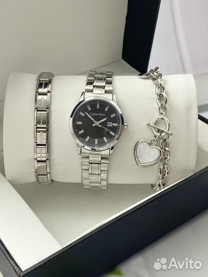 Часы наручные женские набор с браслетами