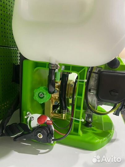 Опрыскиватель бензиновый