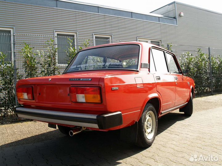 Задний правый фонарь ваз 2105