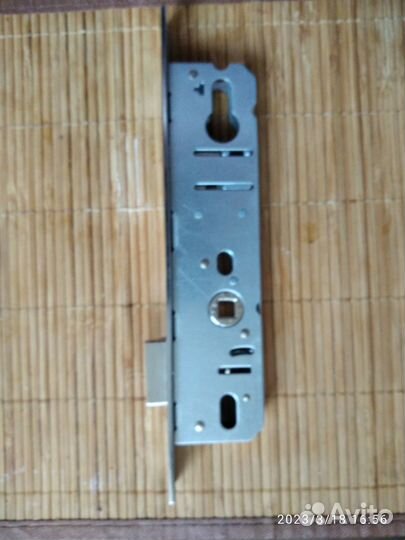 Замок новый fuaro