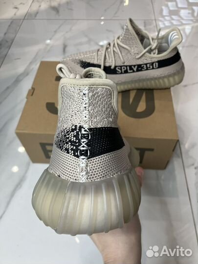 Кроссовки adidas yeezy boost 350