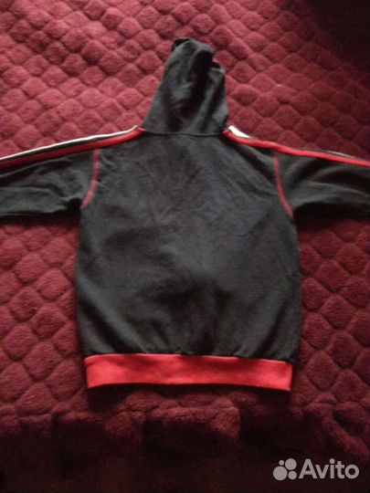 Спортивная кофта