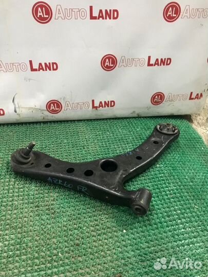 Рычаг передний правый Toyota Noah AZR60 1AZ-FSE