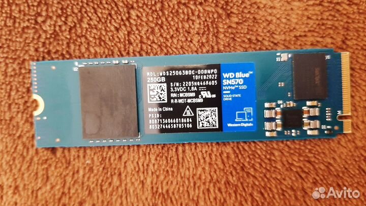 Продам M.2 NVMe накопитель WD Blue SN570 250 Гб