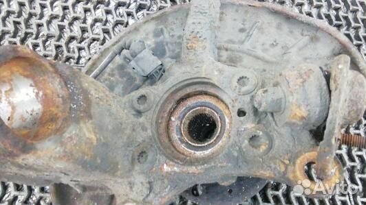 Ступица передняя правая skoda superb 2 (XML24N901)