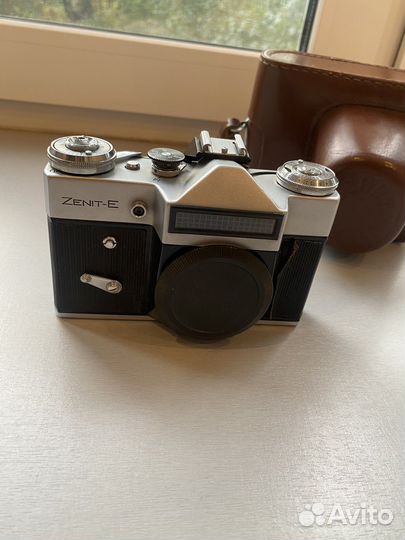 Плёночный фотоаппарат Zenit E