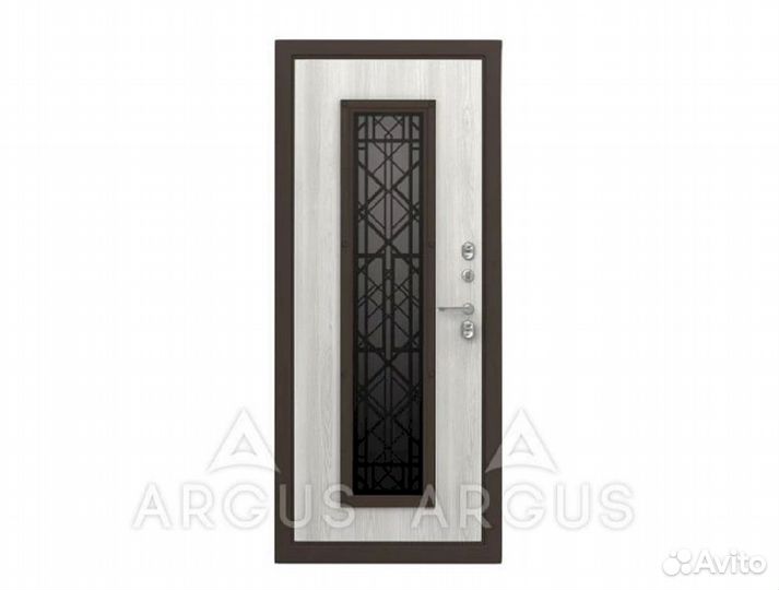 Дверь входная с шумоизоляцией и зеркалом