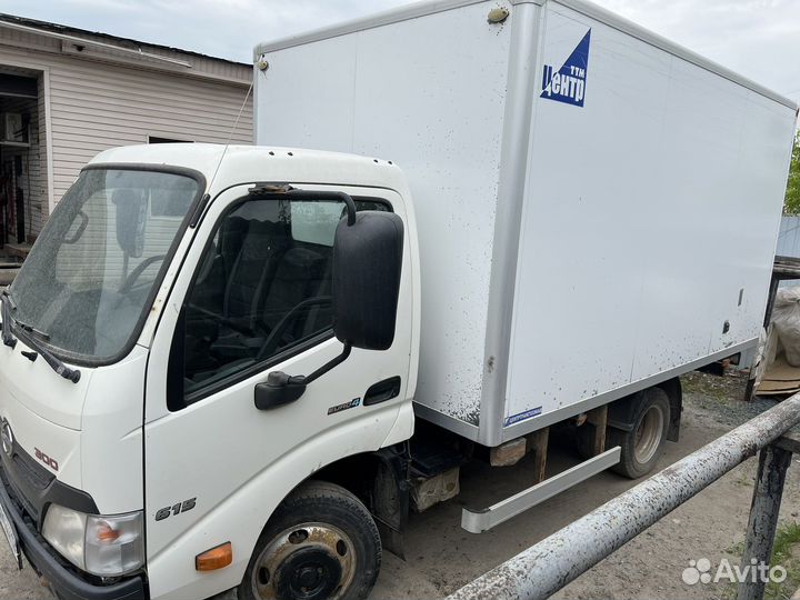 Hino 300 (Dutro), 2013