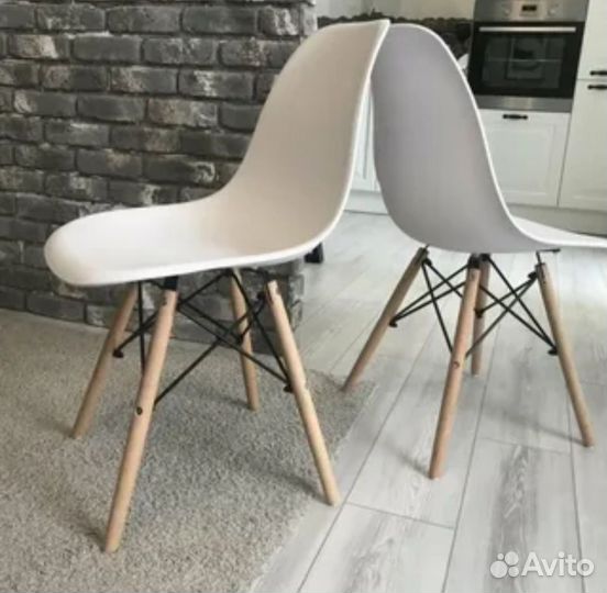 Стул Eames белый