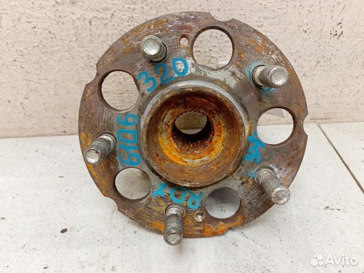 Ступица задняя 42200STK951