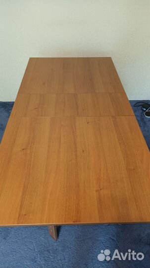 Стол книжка новый