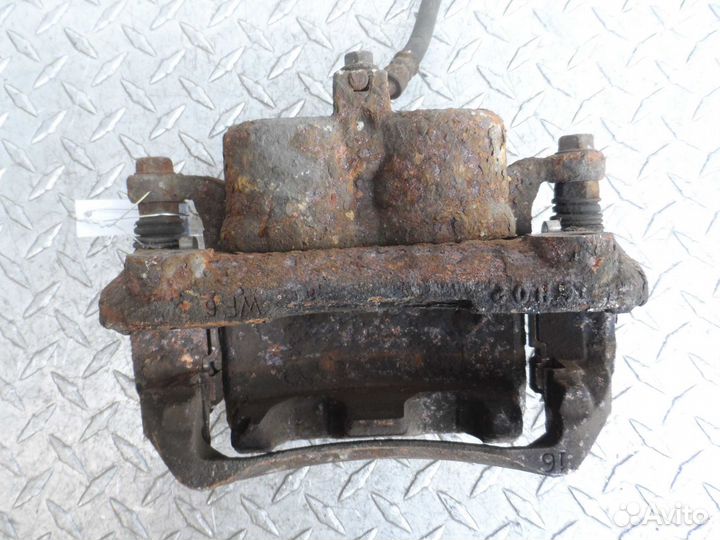 Суппорт передний левый Nissan Pathfinder R51