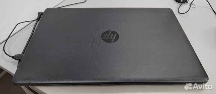 Ноутбук HP 15-bs029ur