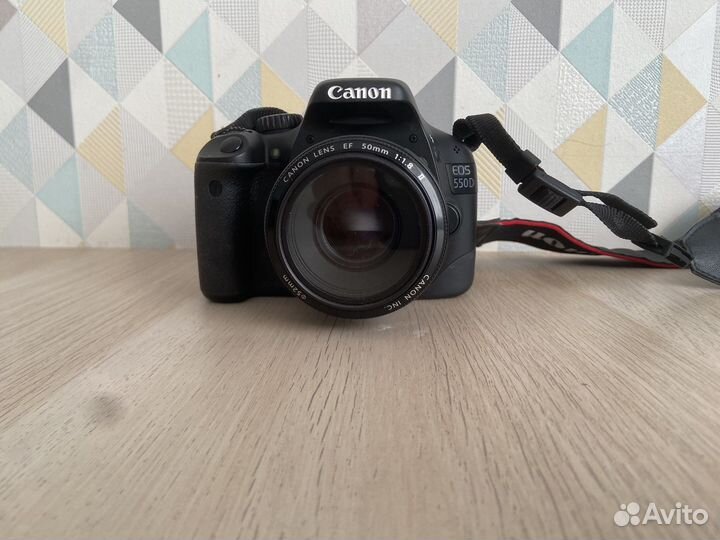 Зеркальный фотоаппарат canon eos 550d