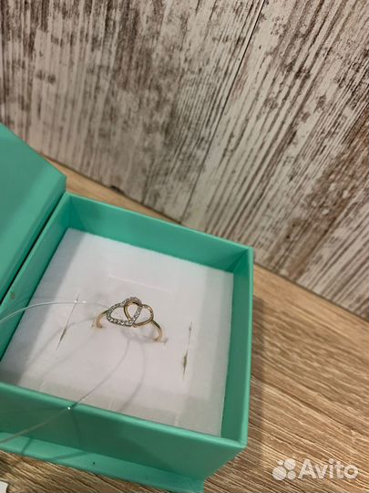 Золотое кольцо с фианитами 585 16 размер