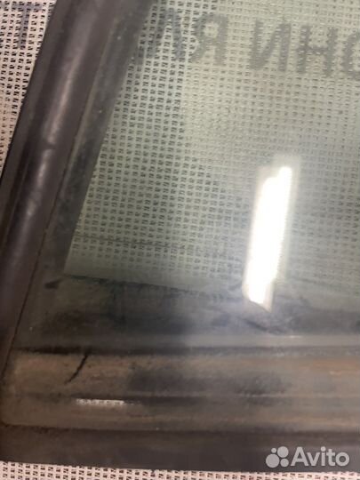 Форточка двери левая правая Suzuki Grand Vitara