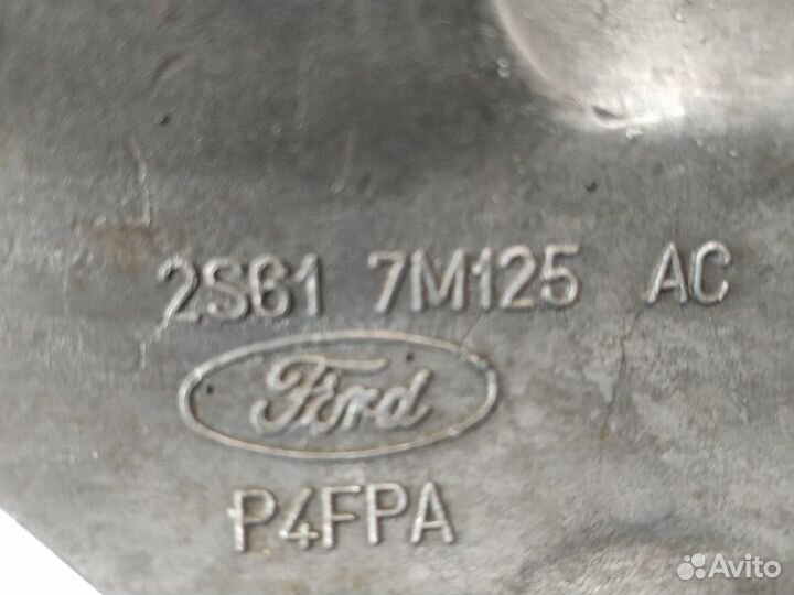 Ford fusion Кронштейн опоры кпп