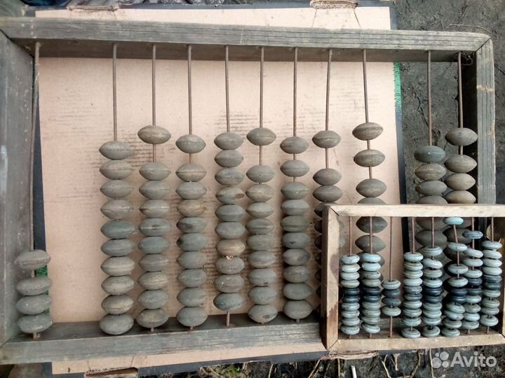 Ручной калькулятор из прошлого